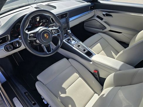 Used 2018 Porsche 911 Carrera image 13