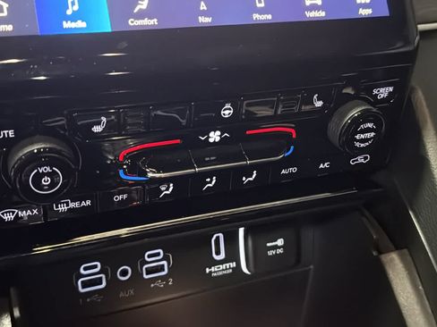 Used 2023 Jeep Grand Cherokee 4WD 4xe image 20