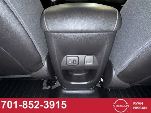 Used 2018 Chevrolet Colorado LT w/ Luxury Package, Chrome image 40