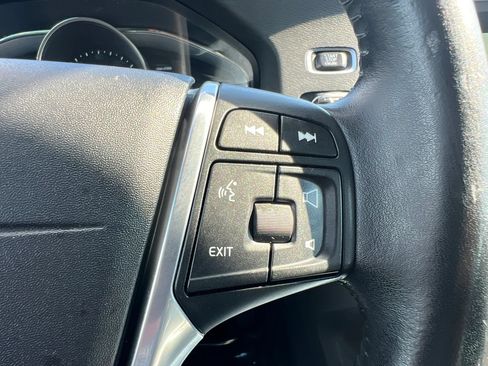 Used 2016 Volvo V60 T5 Premier w/ Convenience Package FWD image 22
