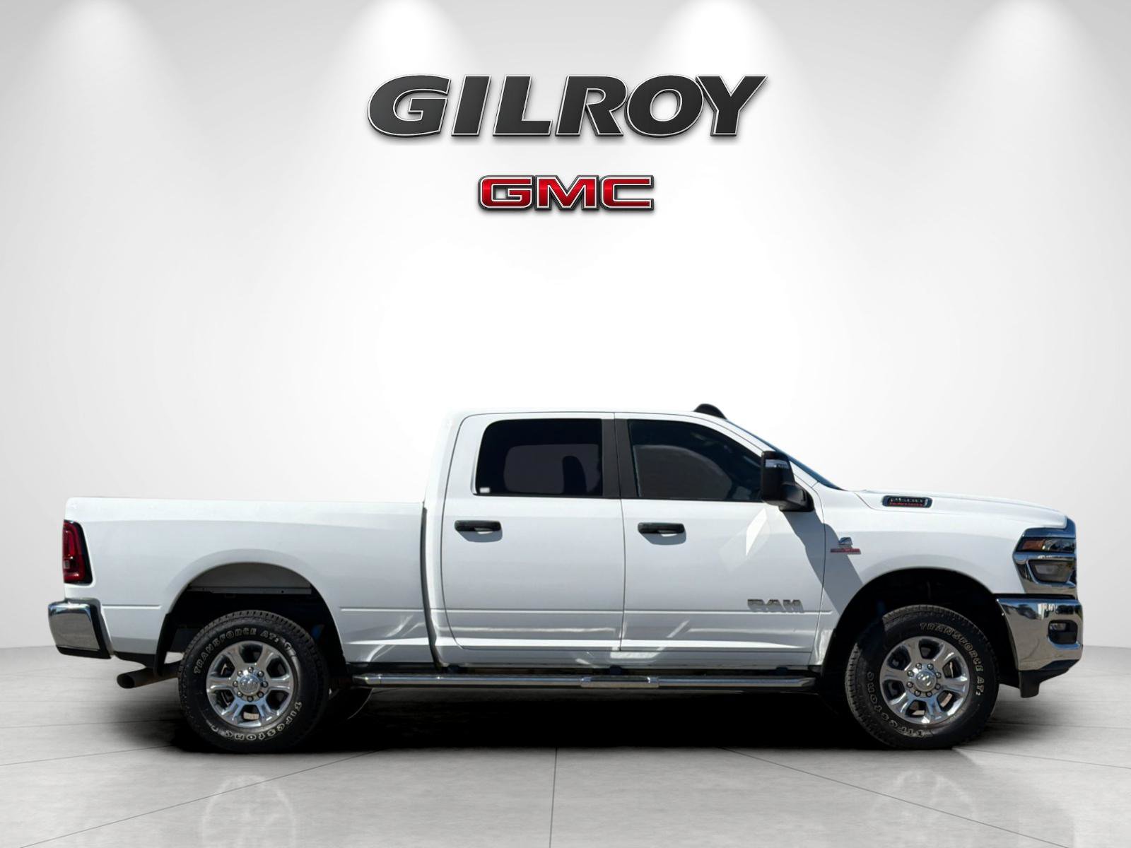 Used 2025 RAM 2500 Big Horn AWD/4WD image 2