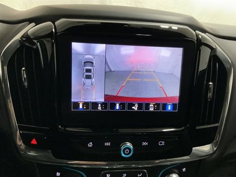Used 2023 Chevrolet Traverse High Country image 43