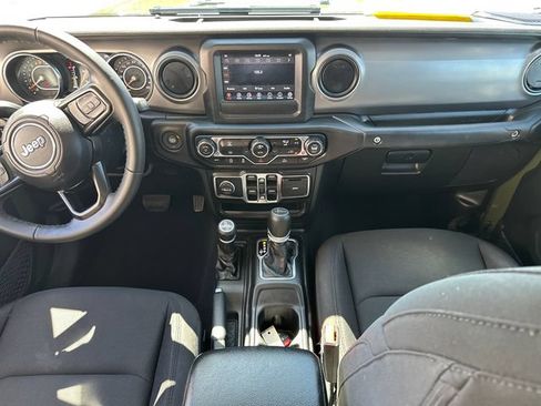 Used 2022 Jeep Gladiator Sport AWD/4WD image 18