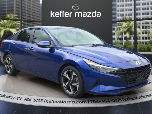 Used 2023 Hyundai Elantra SEL w/ Convenience Package FWD image 1