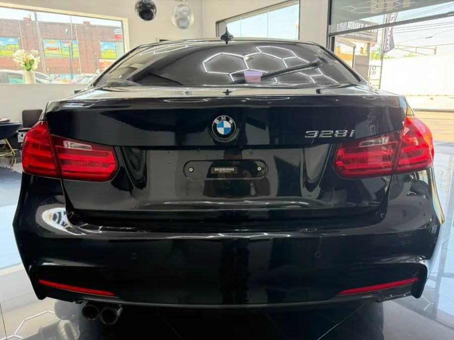 Used 2015 BMW 328i Sedan RWD image 4