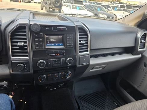 Used 2015 Ford F150 XLT image 13