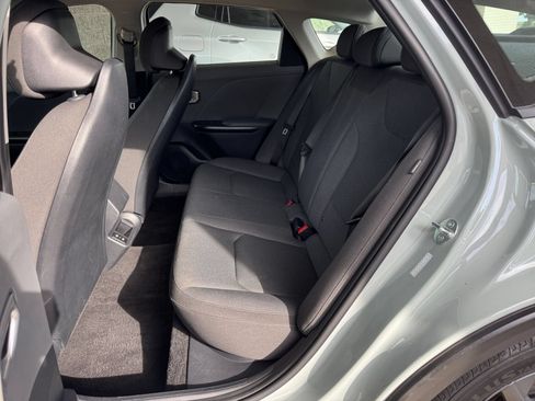 Used 2025 Kia K4 FWD image 25