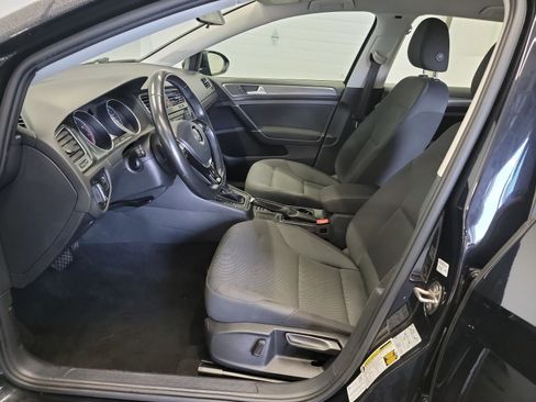 Used 2019 Volkswagen Golf S FWD image 12