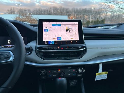 New 2026 Jeep Compass Limited w/ Sun, Sound & Navigation Group image 19