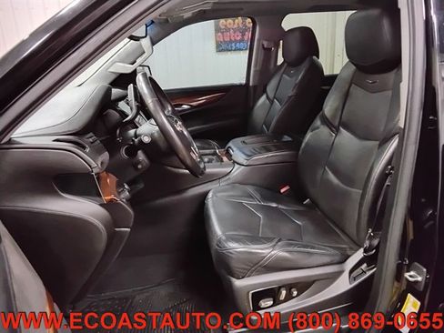 Used 2015 Cadillac Escalade ESV Luxury image 10