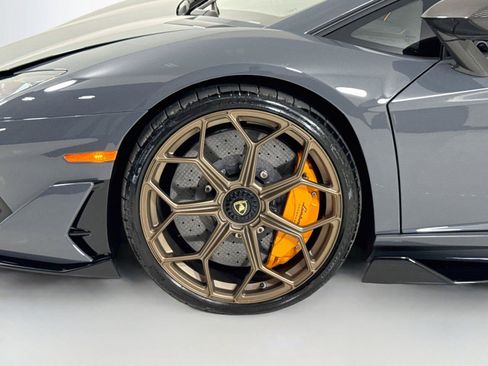 Used 2020 Lamborghini Aventador SVJ AWD/4WD image 37