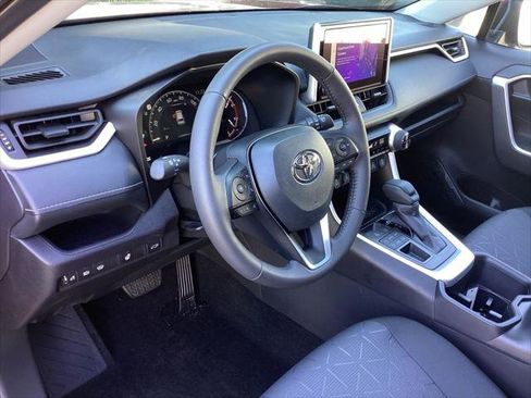 Certified 2025 Toyota RAV4 XLE w/ Convenience Package AWD/4WD image 8