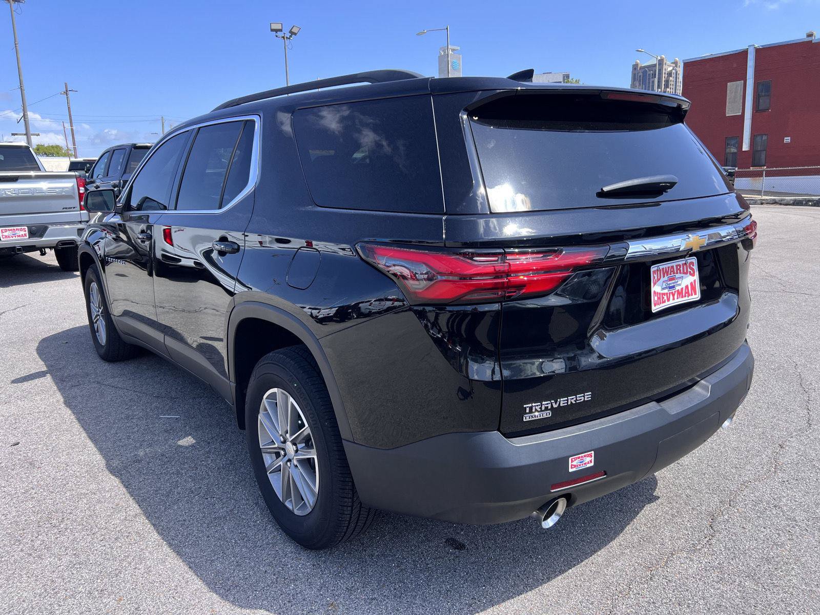 Used 2024 Chevrolet Traverse LT FWD image 31