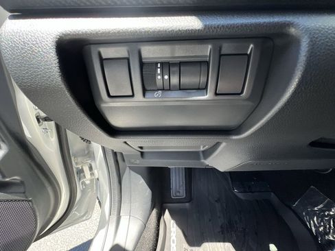 Used 2025 Subaru Crosstrek 2.5i Limited w/ Crosstrek Mirror Package image 17