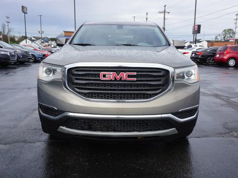 Used 2019 GMC Acadia SLE FWD image 2