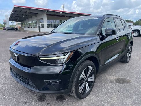 Used 2023 Volvo XC40 Recharge Plus AWD/4WD image 3