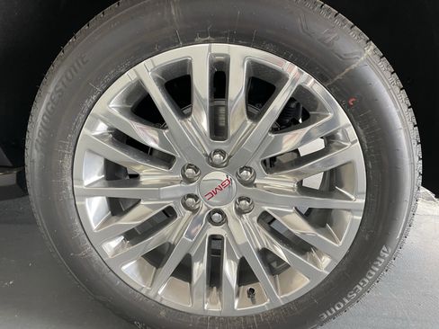 New 2026 GMC Yukon XL Elevation image 7