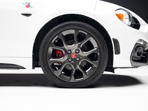 Used 2019 FIAT 124 Spider Abarth w/ Convenience Group RWD image 42