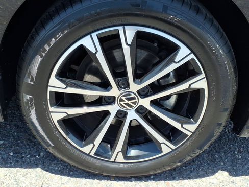 Used 2025 Volkswagen Jetta Sport FWD image 9