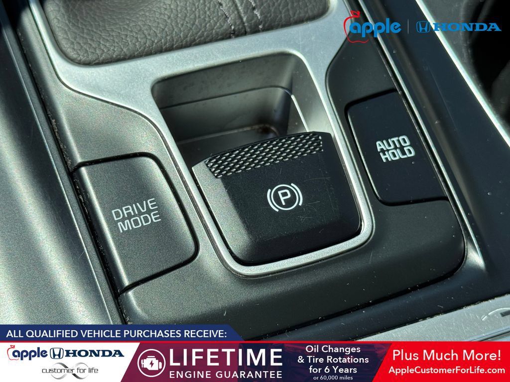 Used 2023 Kia Carnival LX FWD image 26