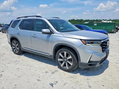 Used 2025 Honda Pilot Touring