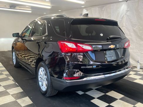 Used 2019 Chevrolet Equinox LT w/ Sun & Navigation Package AWD/4WD image 10