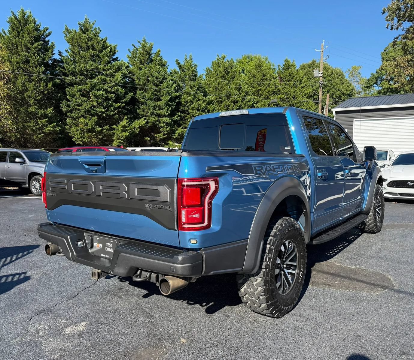 Used 2019 Ford F150 Raptor w/ Equipment Group 802A Luxury AWD/4WD image 8