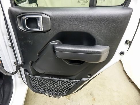 Used 2023 Jeep Gladiator Sport image 24