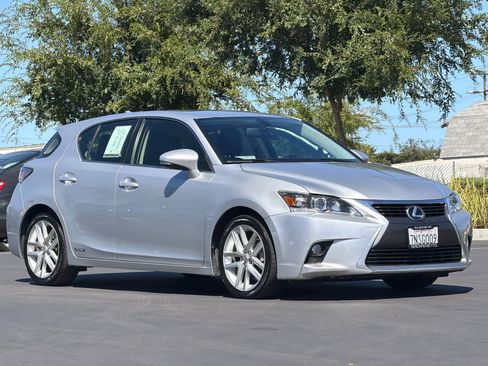 Used 2015 Lexus CT 200h w/ Seat Comfort Package FWD image 5