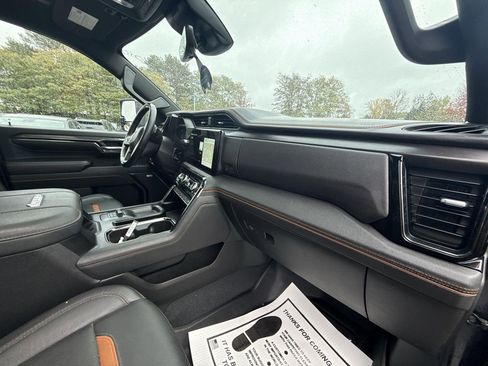 Certified 2025 GMC Sierra 2500 AT4 w/ AT4 Premium Plus Package image 36