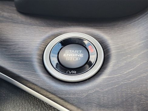 New 2025 Jeep Grand Cherokee Limited image 15