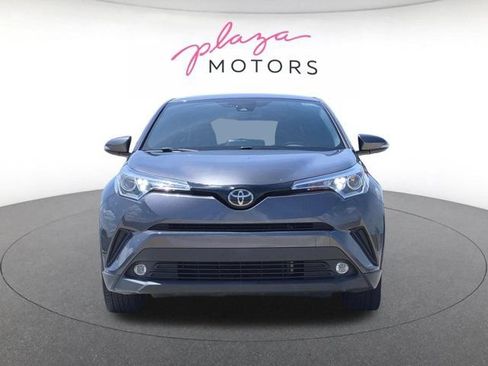 Used 2019 Toyota C-HR Limited FWD image 2