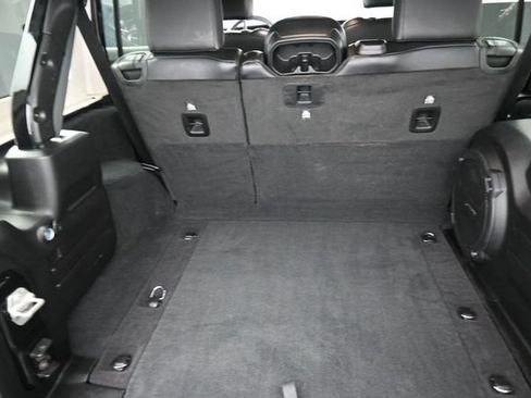 Used 2023 Jeep Wrangler Unlimited Sahara AWD/4WD image 26