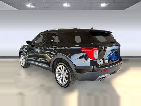 Used 2022 Ford Explorer Platinum w/ Equipment Group 601A AWD/4WD image 3