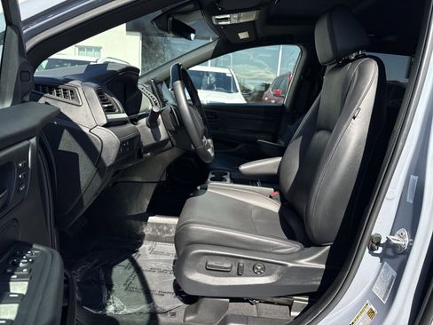 Used 2024 Honda Odyssey Sport image 13