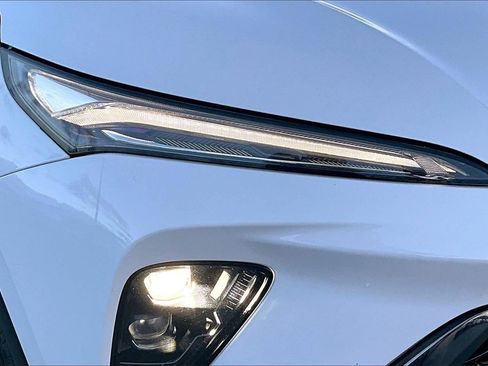 Used 2024 Buick Envision Sport Touring image 29