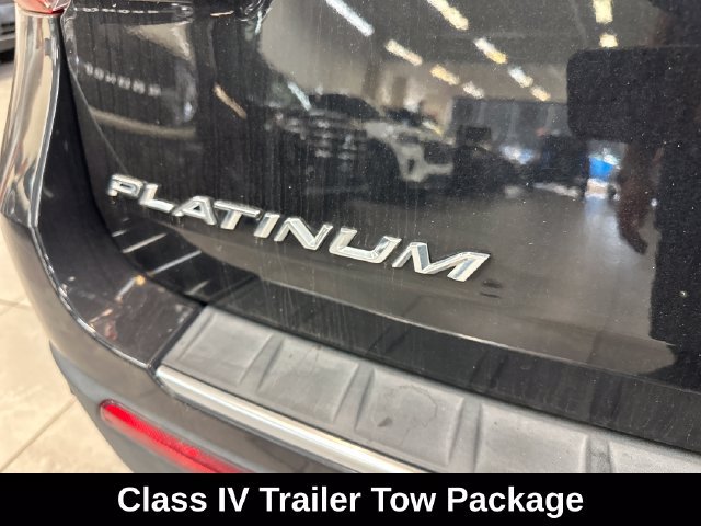 Used 2022 Ford Explorer Platinum w/ Equipment Group 601A AWD/4WD image 8