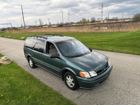 Used 1997 Oldsmobile Silhouette GL image 1