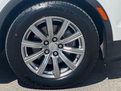 Used 2020 Cadillac XT4 Premium Luxury image 3