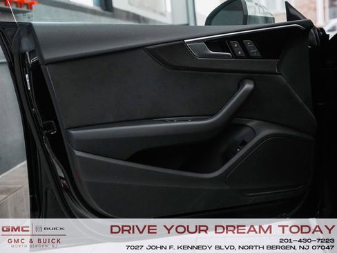 Used 2022 Audi S5 Premium image 11