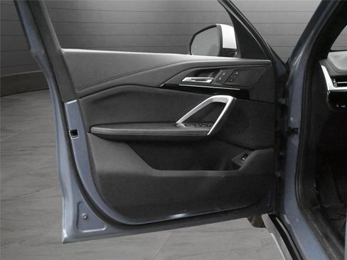 Used 2024 BMW X1 xDrive28i w/ Convenience Package image 10