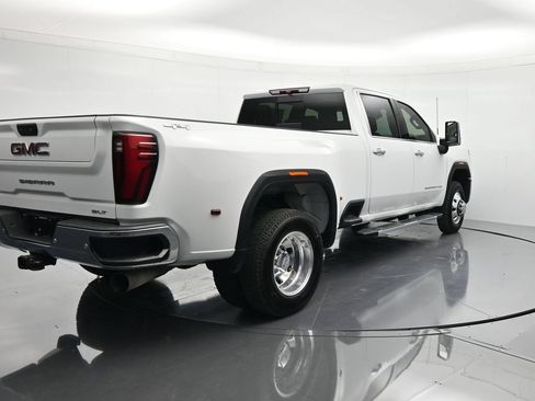 Used 2024 GMC Sierra 3500 SLT w/ SLT Premium Package AWD/4WD image 5