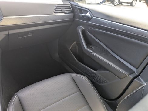 Used 2024 Volkswagen Jetta SE image 16