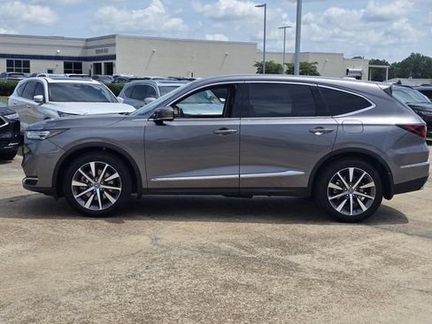 Used 2025 Acura MDX FWD w/ Technology Package image 4