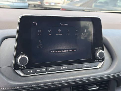 Used 2023 Nissan Rogue SV image 18