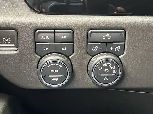 Certified 2022 Chevrolet Silverado 1500 LT Trail Boss w/ Protection Package image 17