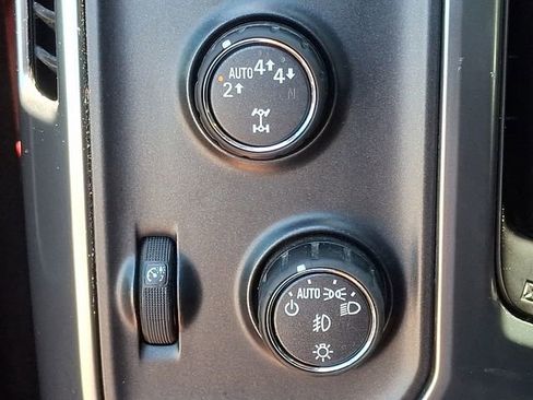 Used 2017 Chevrolet Silverado 1500 LT w/ All Star Edition AWD/4WD image 19