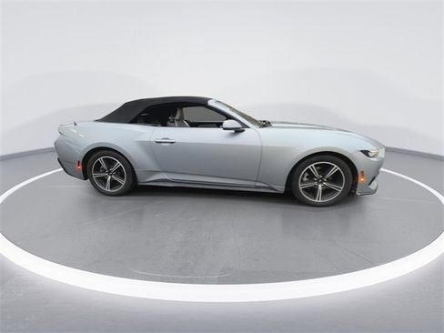 Used 2024 Ford Mustang Premium image 9