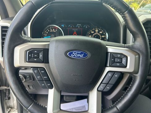 Used 2018 Ford F150 Lariat image 14
