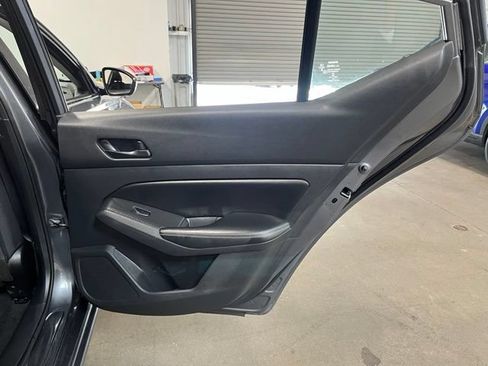 Used 2024 Nissan Altima 2.5 SV FWD image 15